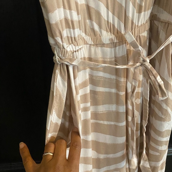 Romper - Picture 3 of 3